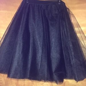 Full tool knee length skirt